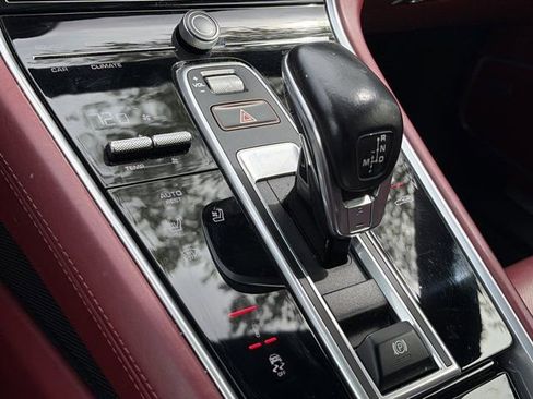 Used 2019 Porsche Panamera 4 image 19