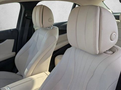 Used 2023 Mercedes-Benz E 350 4MATIC Sedan image 14