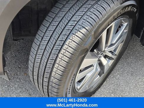 Used 2025 Nissan Pathfinder SL FWD image 20