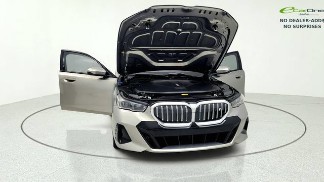 Used 2026 BMW i5 eDrive40 w/ M Sport Package RWD image 12