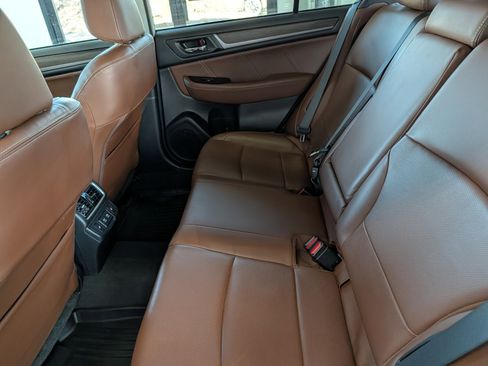 Used 2019 Subaru Outback 3.6R Touring w/ Popular Package #3A image 11