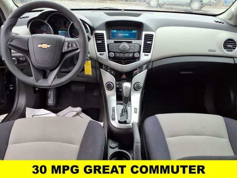 Used 2013 Chevrolet Cruze LS FWD image 10