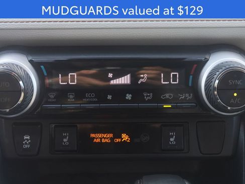 Used 2019 Toyota RAV4 XLE Premium w/ Cold Weather Package AWD/4WD image 6