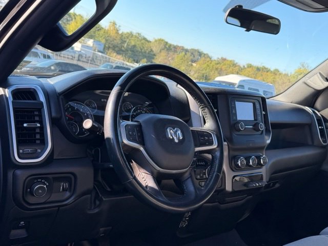 Used 2023 RAM 1500 Big Horn AWD/4WD image 3