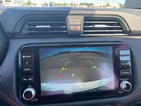 New 2025 Nissan Versa SR w/ Trunk Package image 17