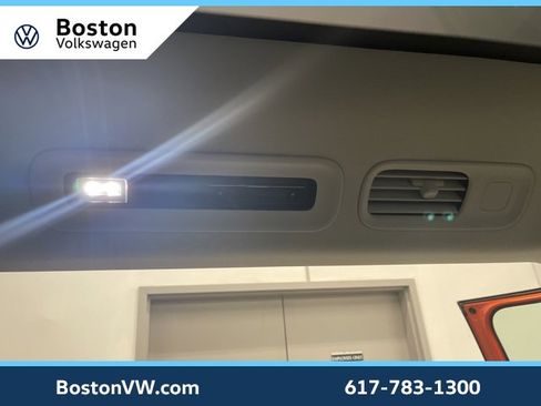 New 2025 Volkswagen ID. Buzz 1st Edition image 18