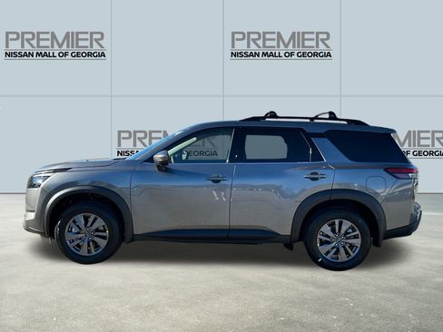New 2025 Nissan Pathfinder SV w/ SV Premium Package image 8