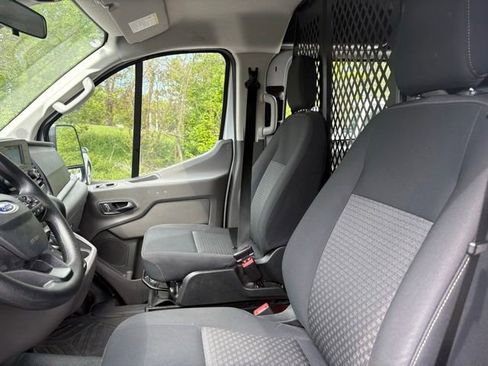 Used 2024 Ford Transit 250 Low Roof w/ Exterior Upgrade Package RWD image 30