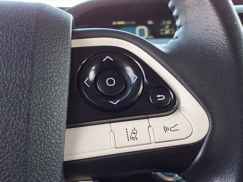 Used 2017 Toyota Prius Four image 25