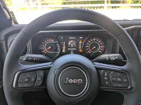 New 2025 Jeep Gladiator Mojave w/ Convenience Group image 28