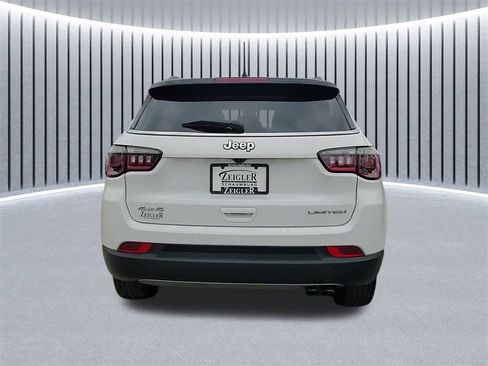 Used 2022 Jeep Compass Limited w/ Sun and Sound Group image 4