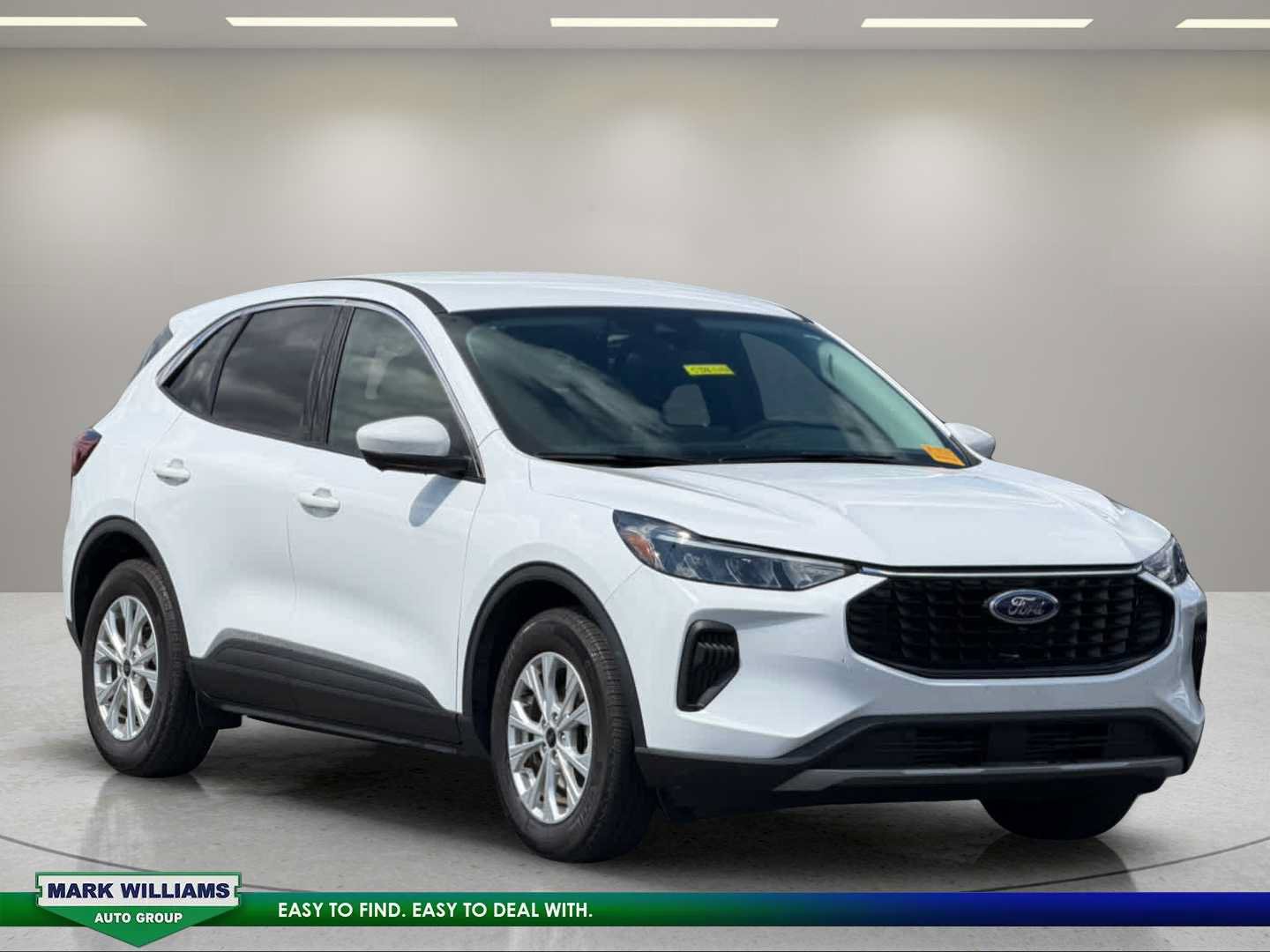 Used 2024 Ford Escape Active w/ Tech Pack #2 FWD image 1
