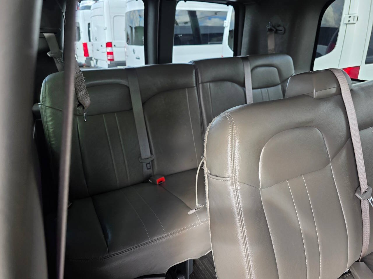 Used 2024 Chevrolet Express 3500 LS RWD image 13