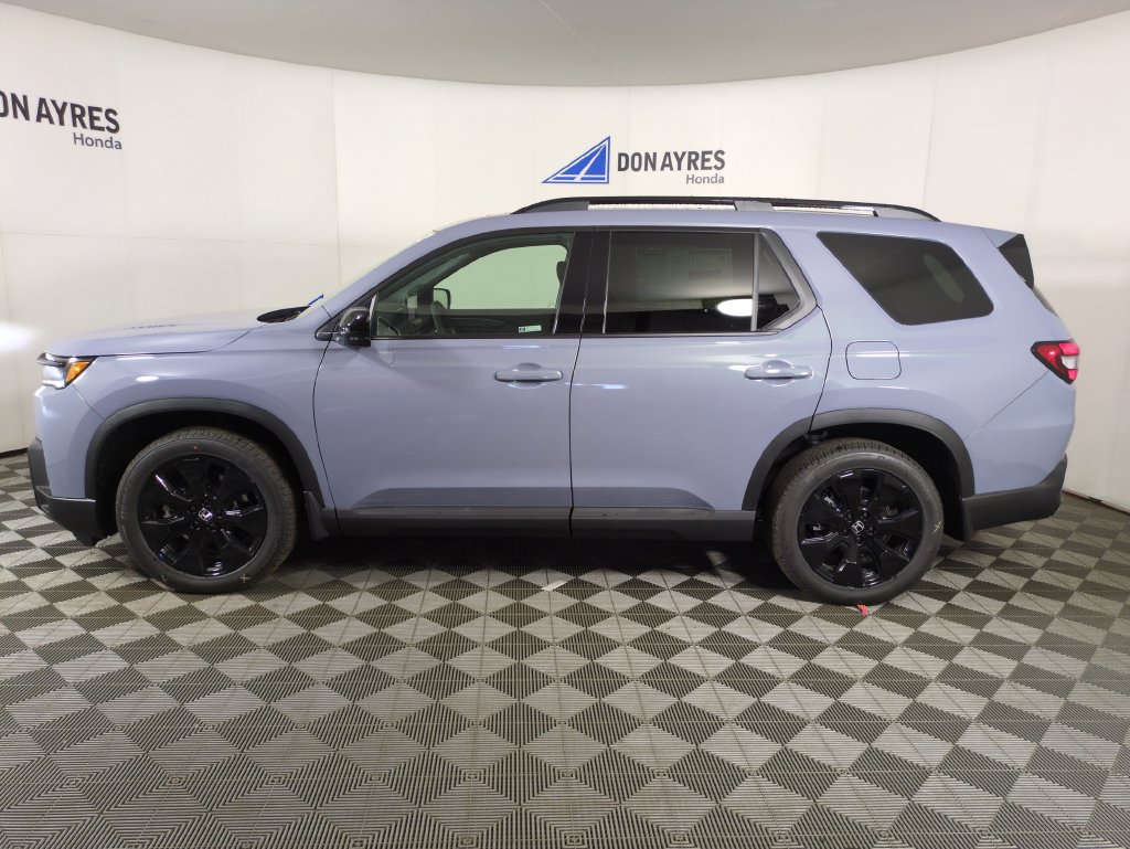 New 2026 Honda Pilot Black Edition image 2