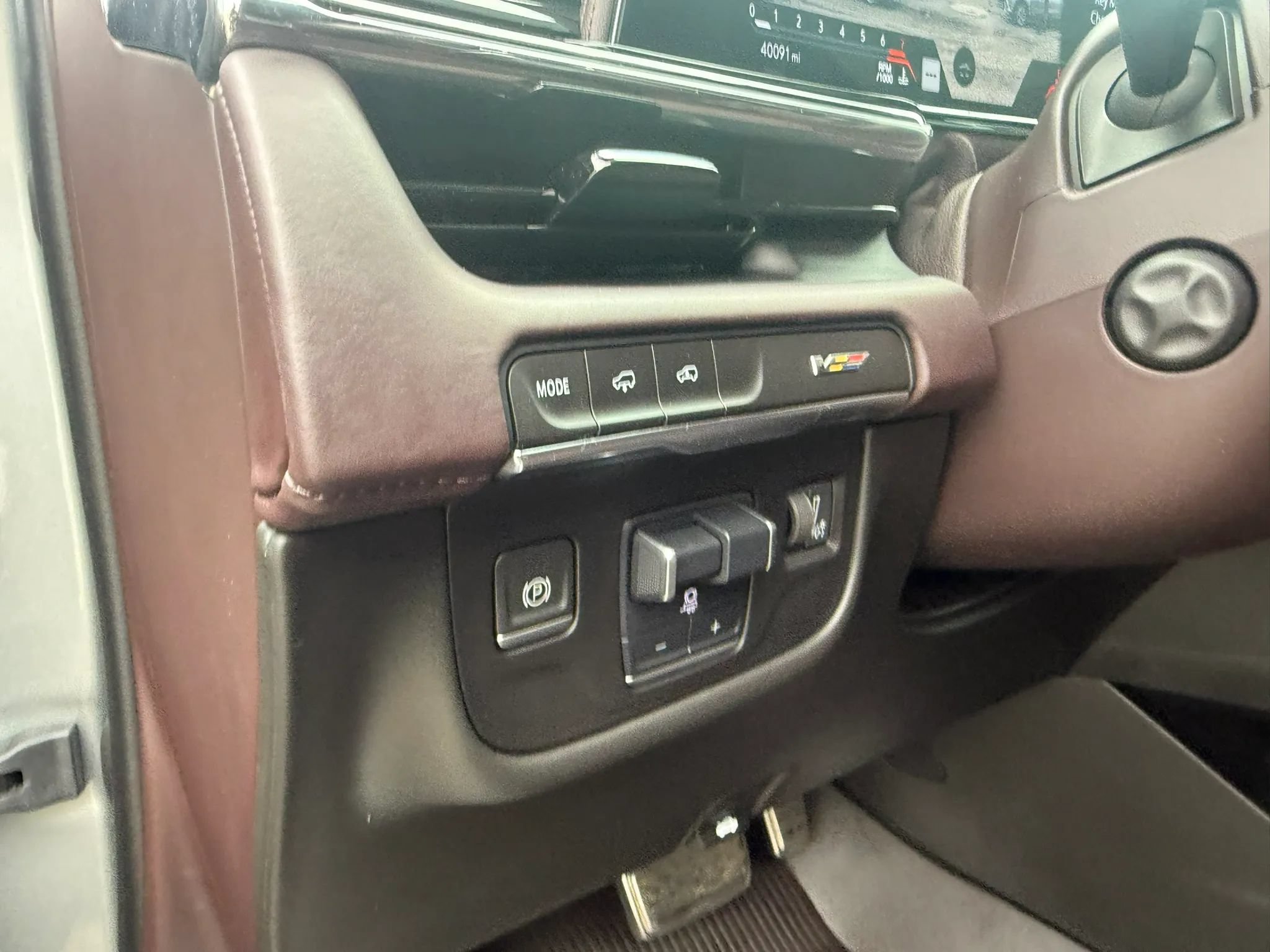 Used 2023 Cadillac Escalade V AWD/4WD image 33