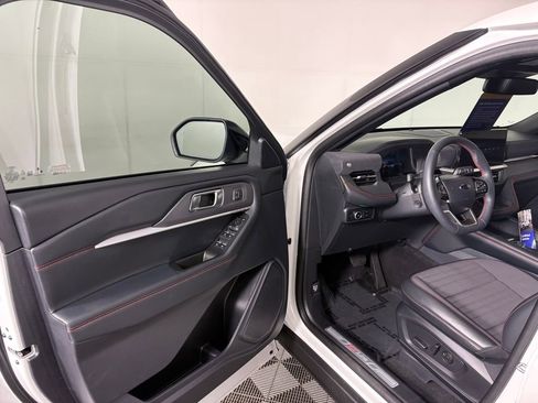 Certified 2025 Ford Explorer ST-Line w/ Premium Package image 12