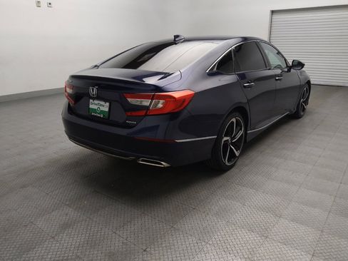 Used 2018 Honda Accord Touring image 9