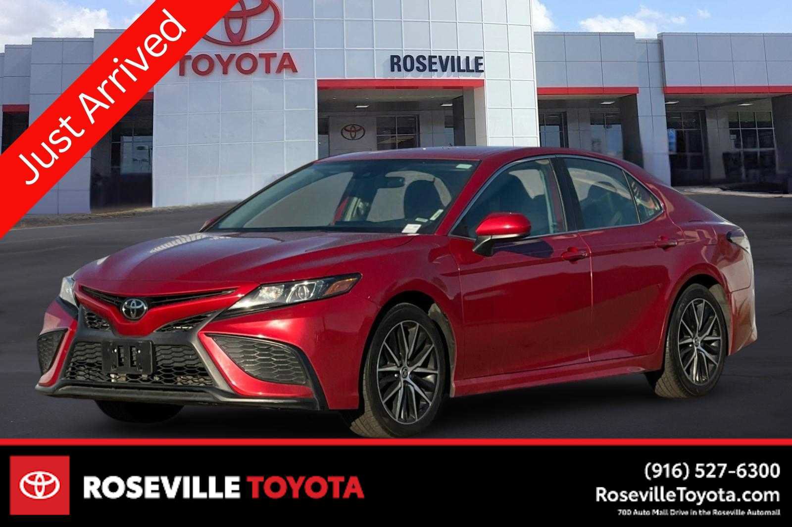 Used 2021 Toyota Camry SE FWD image 1