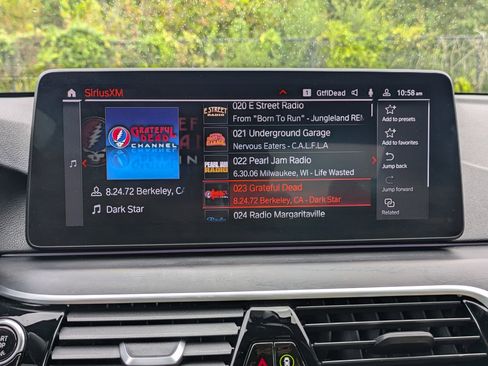 Used 2023 BMW 530i xDrive w/ Premium Package image 12