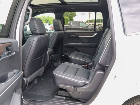 New 2026 GMC Acadia Denali w/ Super Cruise Package FWD image 14