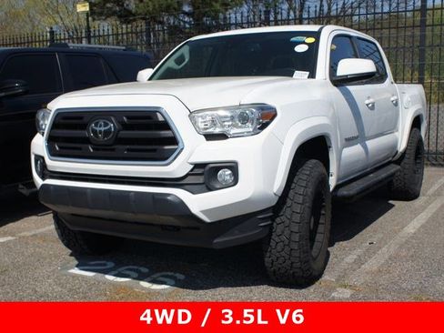 Used 2019 Toyota Tacoma SR5 image 1