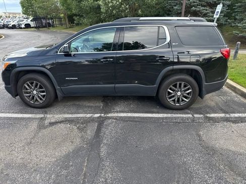 Used 2018 GMC Acadia SLT AWD/4WD image 2