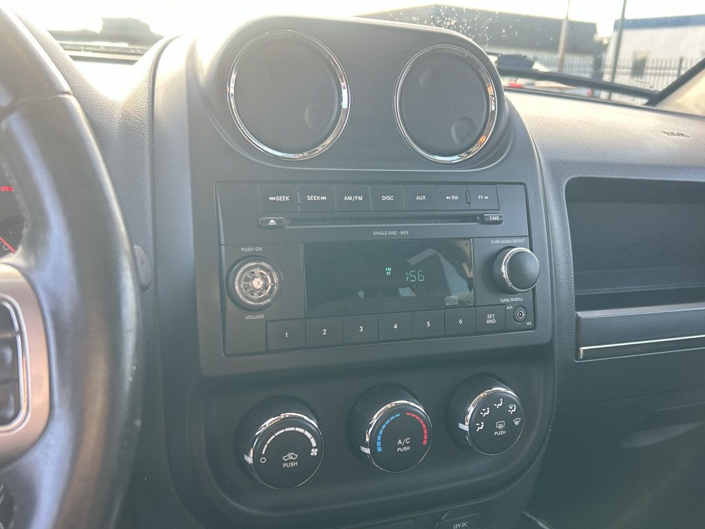 Used 2011 Jeep Compass Sport FWD image 17