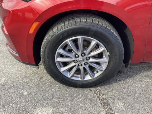 Used 2024 Buick Enclave Premium image 9