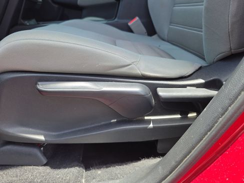 Used 2020 Honda CR-V LX image 15