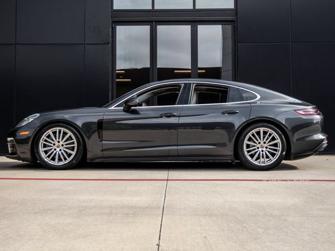 Certified 2017 Porsche Panamera 4S AWD/4WD image 2