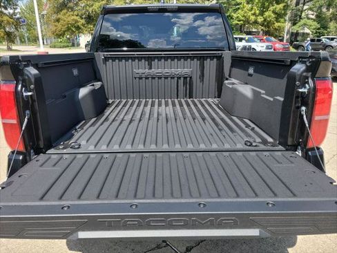 Certified 2026 Toyota Tacoma SR5 RWD image 33