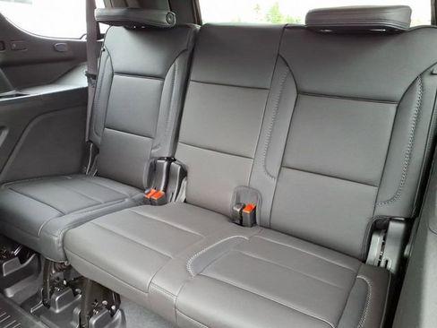 New 2026 GMC Yukon Denali w/ Denali Reserve Package AWD/4WD image 12