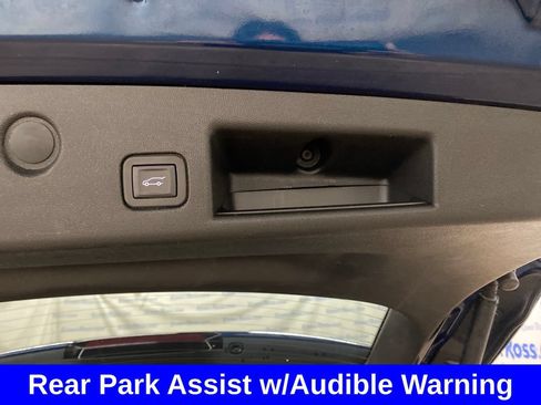 Used 2019 Chevrolet Equinox LT AWD/4WD image 16