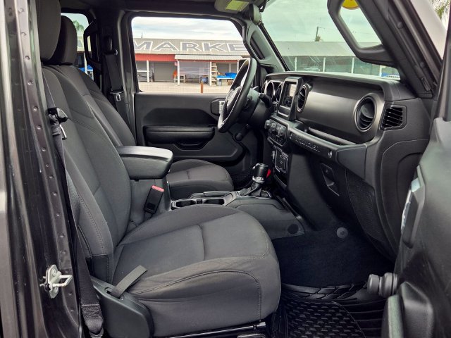Used 2022 Jeep Wrangler Unlimited Sport AWD/4WD image 16
