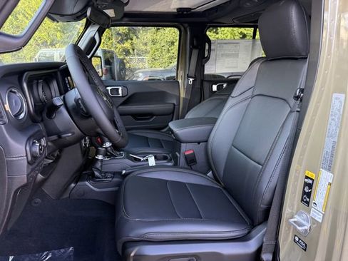 New 2026 Jeep Gladiator Sport image 14