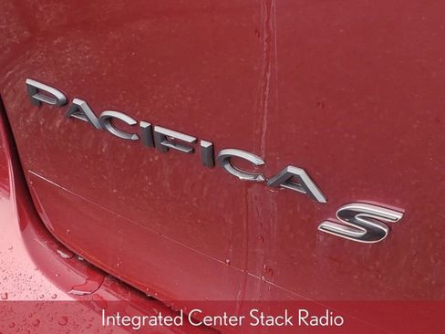 Used 2021 Chrysler Pacifica Touring-L w/ S Appearance Package AWD/4WD image 7