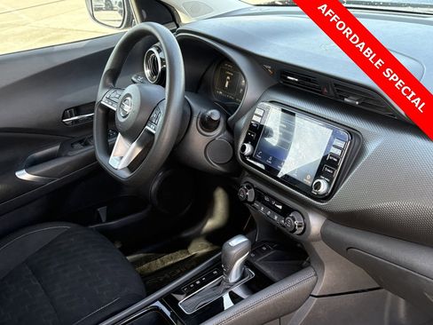 Used 2021 Nissan Kicks SV image 34