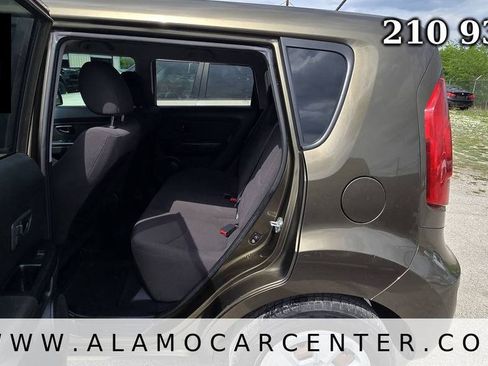 Used 2013 Kia Soul FWD image 24