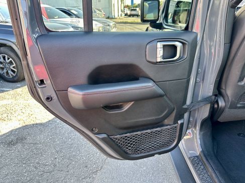 Used 2020 Jeep Wrangler Unlimited Rubicon AWD/4WD image 12