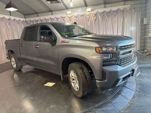 Used 2021 Chevrolet Silverado 1500 RST w/ Z71 Off-Road Package image 2