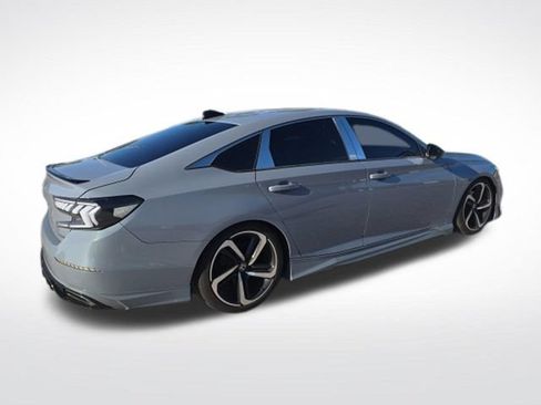 Used 2022 Honda Accord Sport image 2
