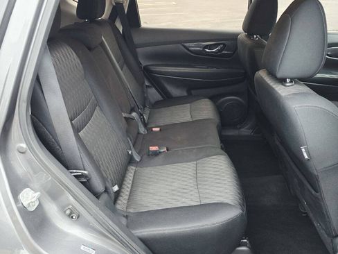 Used 2018 Nissan Rogue SV FWD image 13