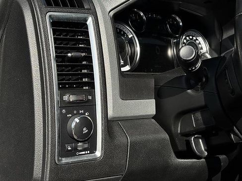 Used 2018 RAM 1500 Big Horn image 17