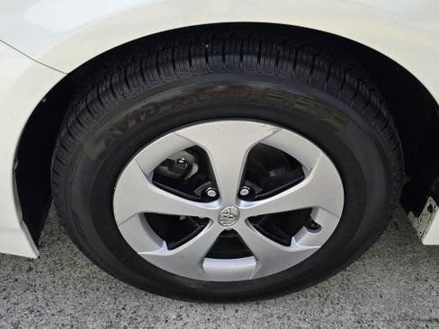 Used 2012 Toyota Prius Three FWD image 9