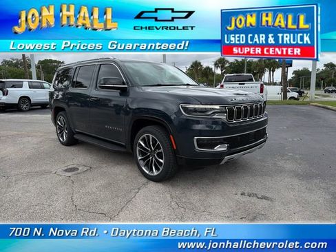Used 2023 Jeep Wagoneer Series II w/ Premium Group I AWD/4WD image 1