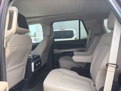 Used 2023 Ford Expedition Limited RWD image 12