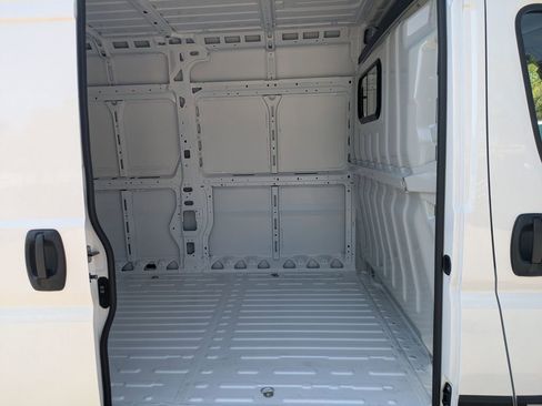 New 2026 RAM ProMaster 2500 FWD image 16