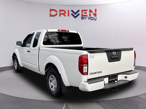 Used 2018 Nissan Frontier S RWD image 5