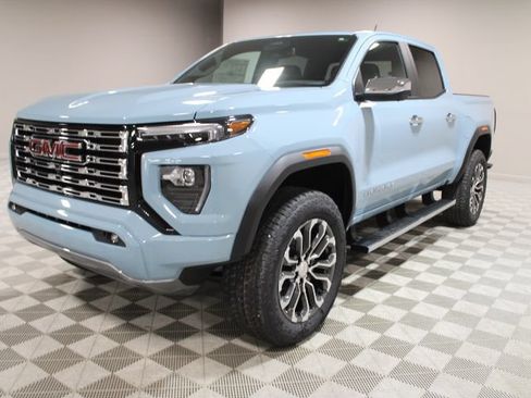 New 2026 GMC Canyon Denali AWD/4WD image 7