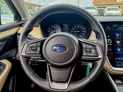 Used 2023 Subaru Outback Premium image 8